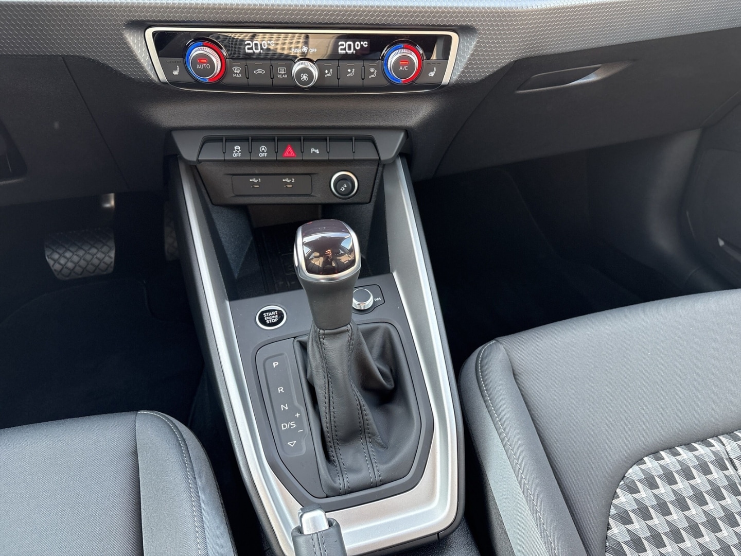 Bild über Audi A1 allstreet 30 TFSI S tronic - für weitere Informationen kontaktieren Sie den Audi Partner