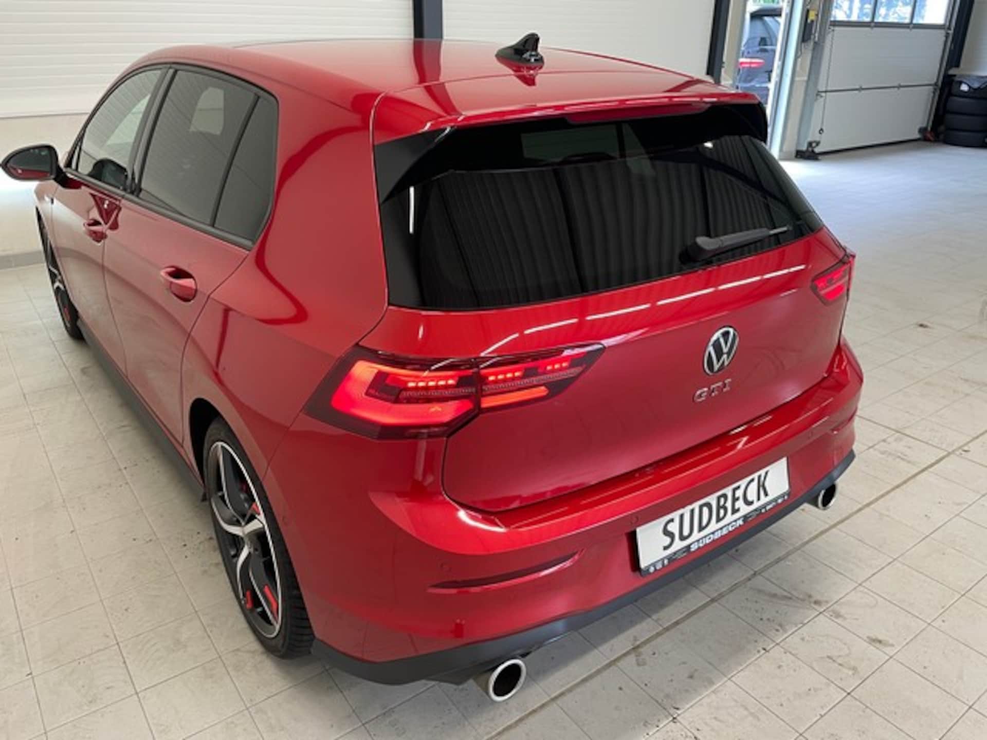 Volkswagen Golf GTI