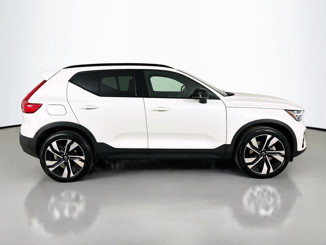 2024 Volvo XC40