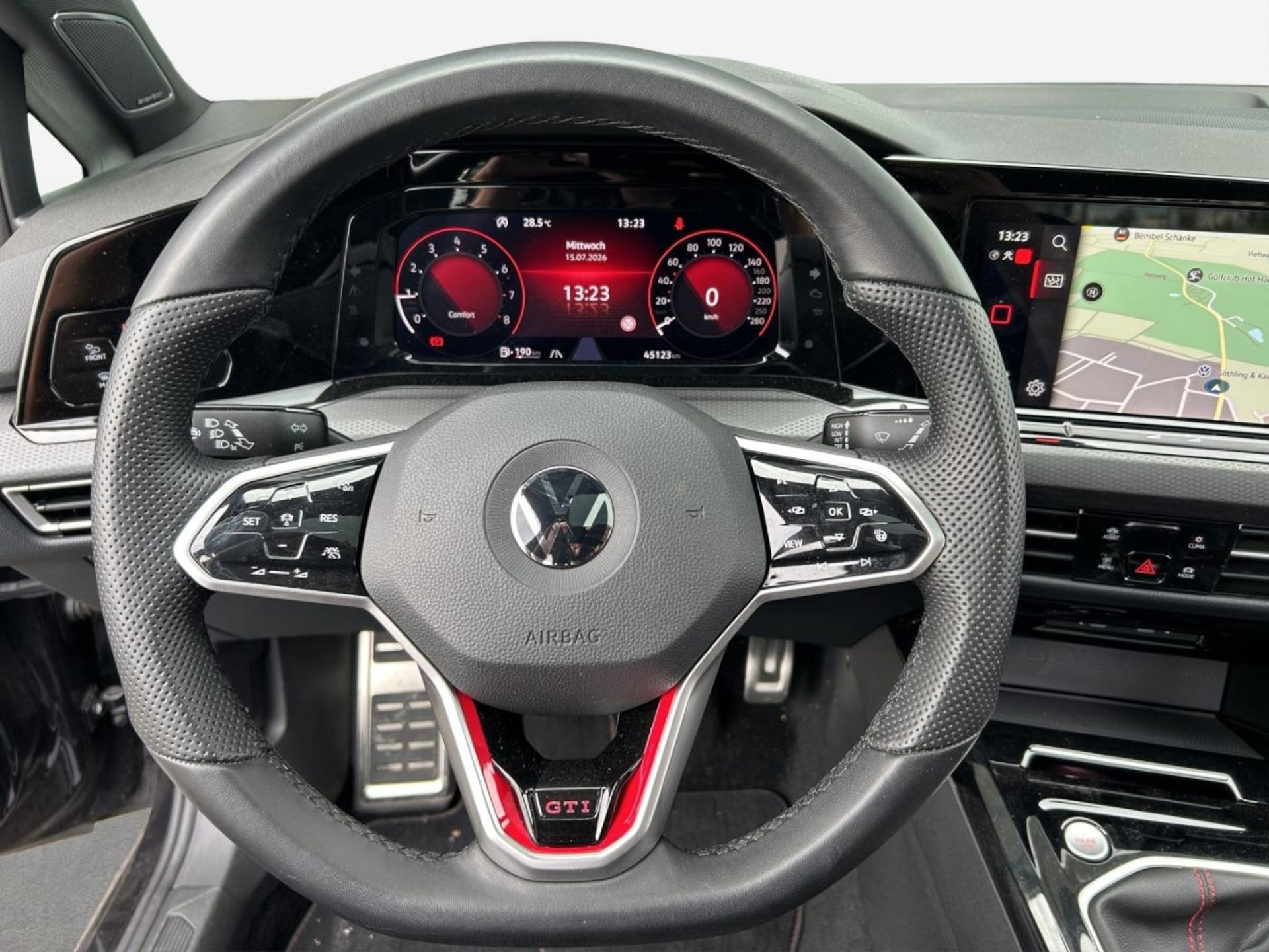 Volkswagen Golf GTI