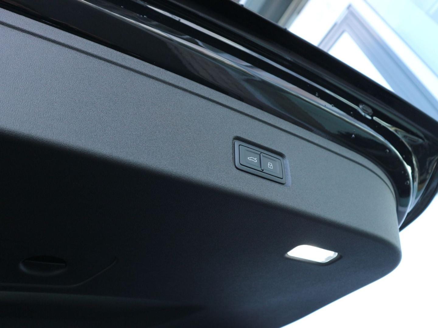 Bild über Audi Q7 SUV TDI quattro 220 kW tiptronic - für weitere Informationen kontaktieren Sie den Audi Partner
