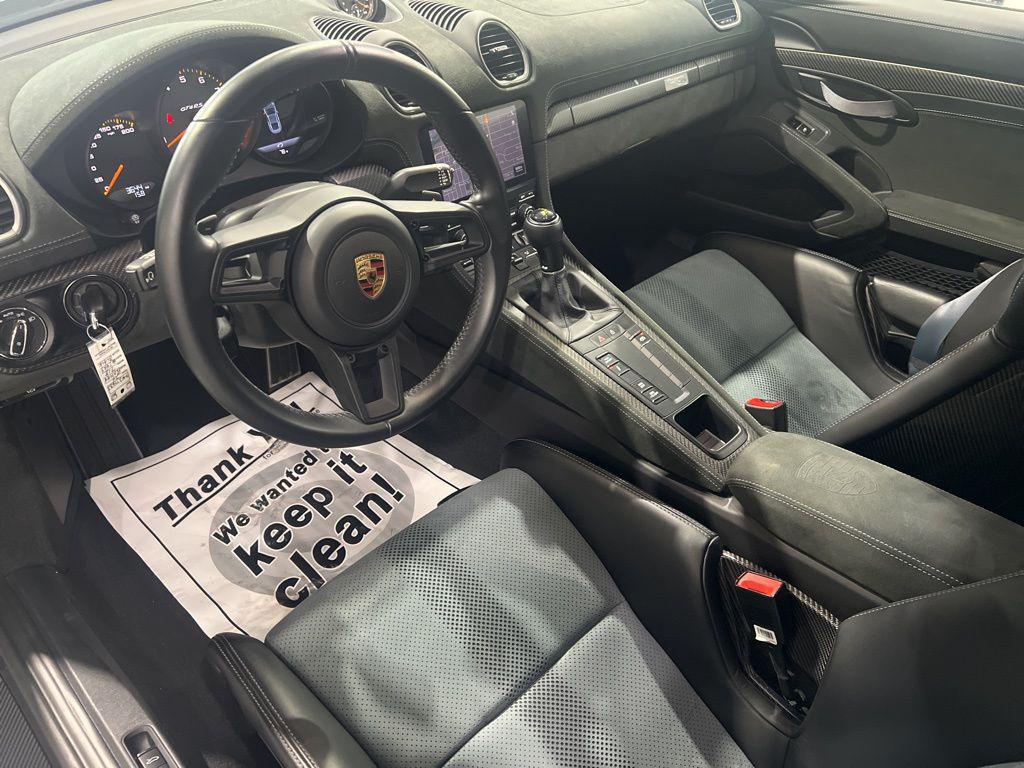 2024 Porsche 718 GT4 RS - Photo 24