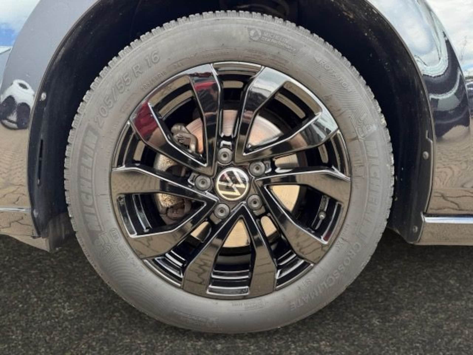 Volkswagen Golf Life