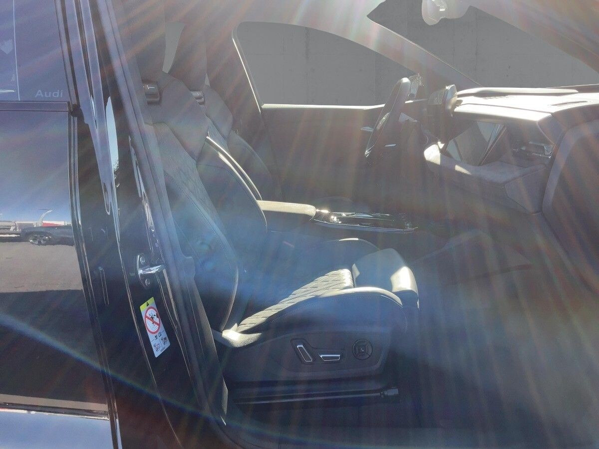 Image about Audi SQ6 SUV e-tron e-tron quattro