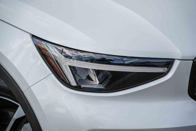 2023 Volvo XC40