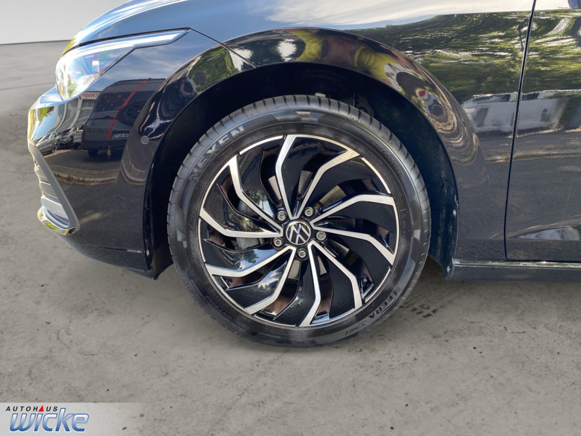 Volkswagen Golf Active