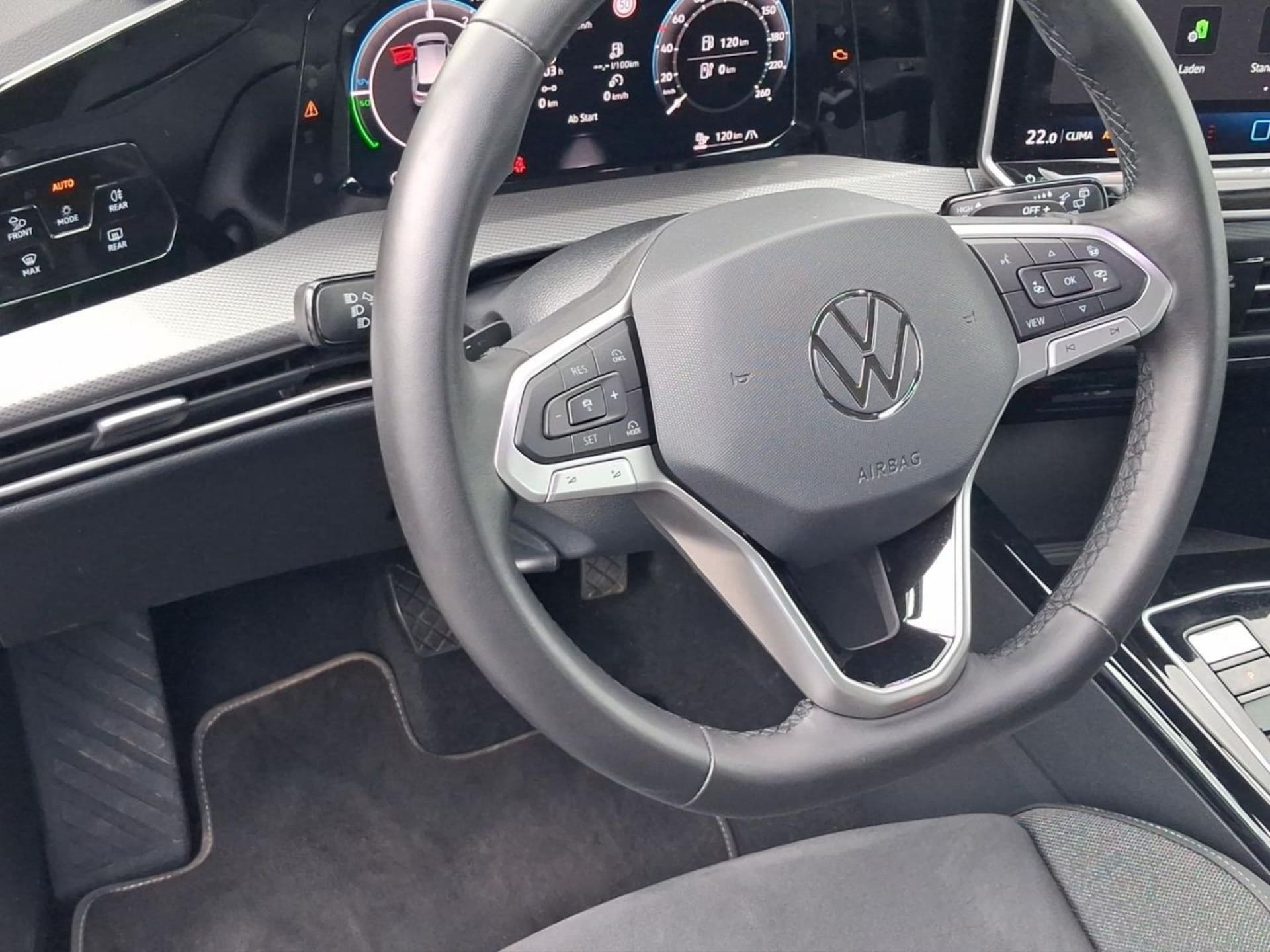 Volkswagen Golf Style