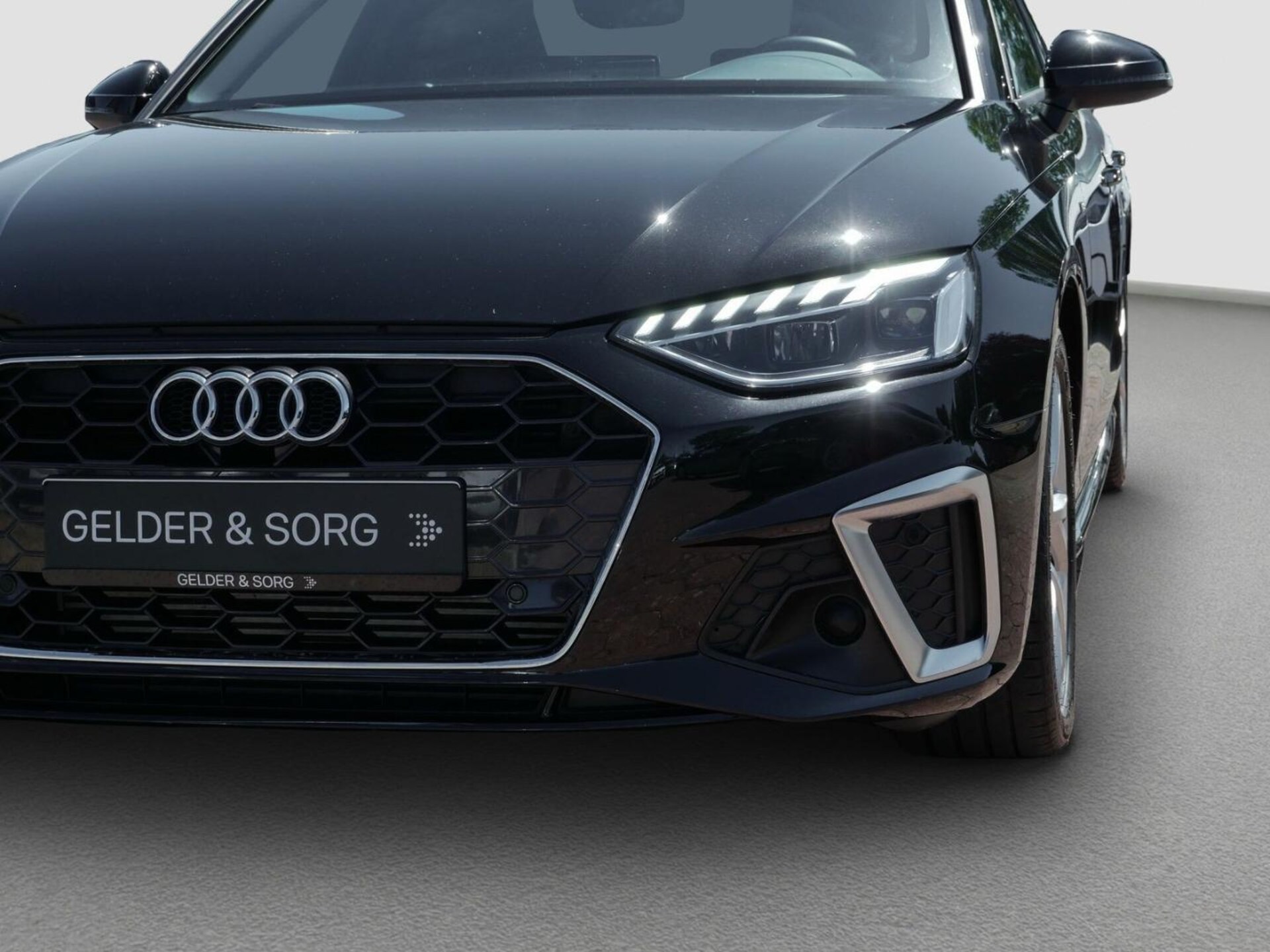 Audi A4 Avant S line