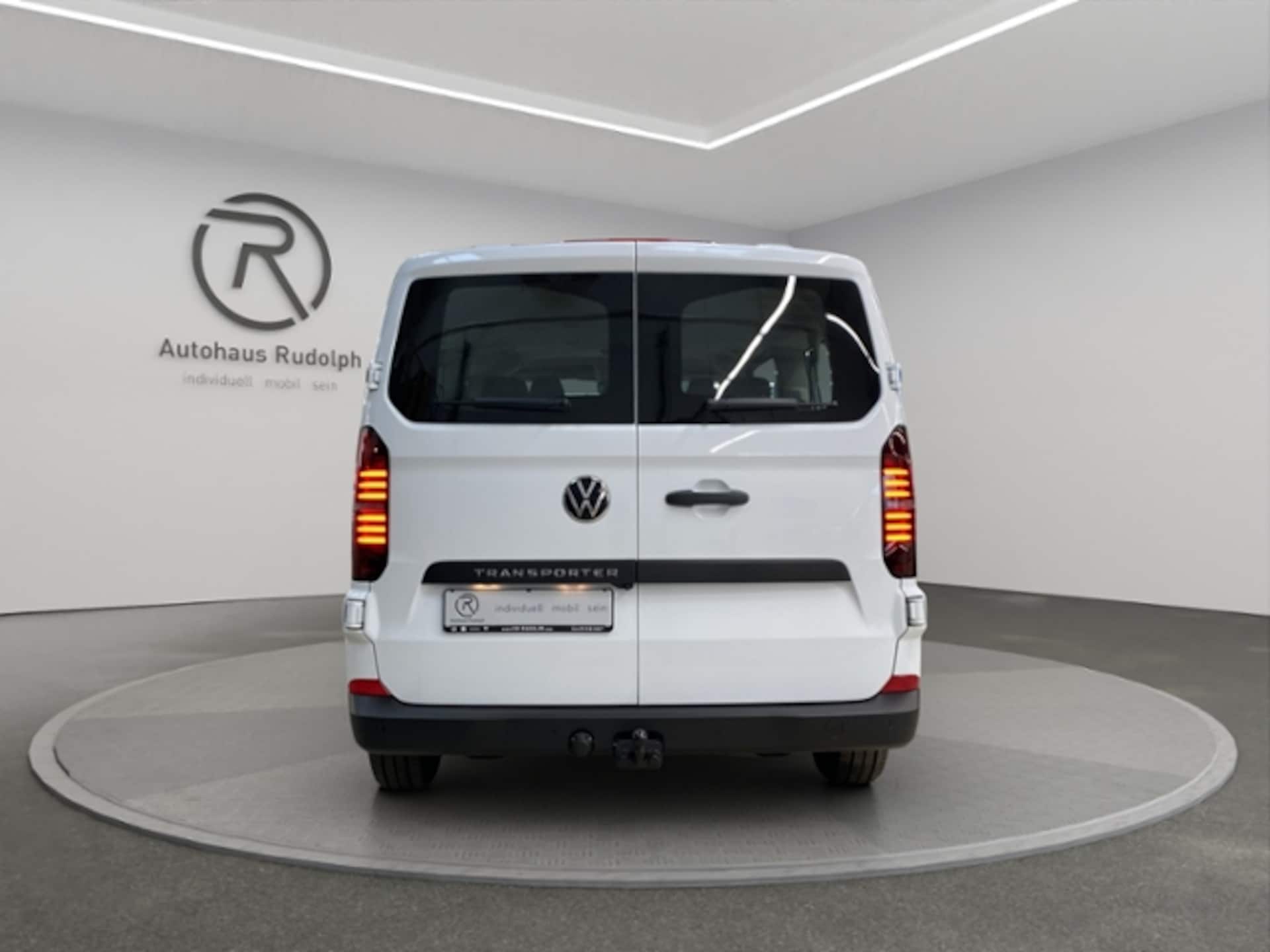 Volkswagen Transporter Kombi langer Radstand