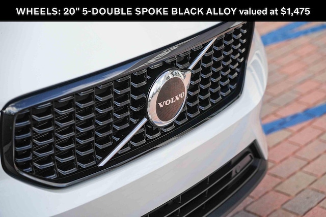 2023 Volvo XC40