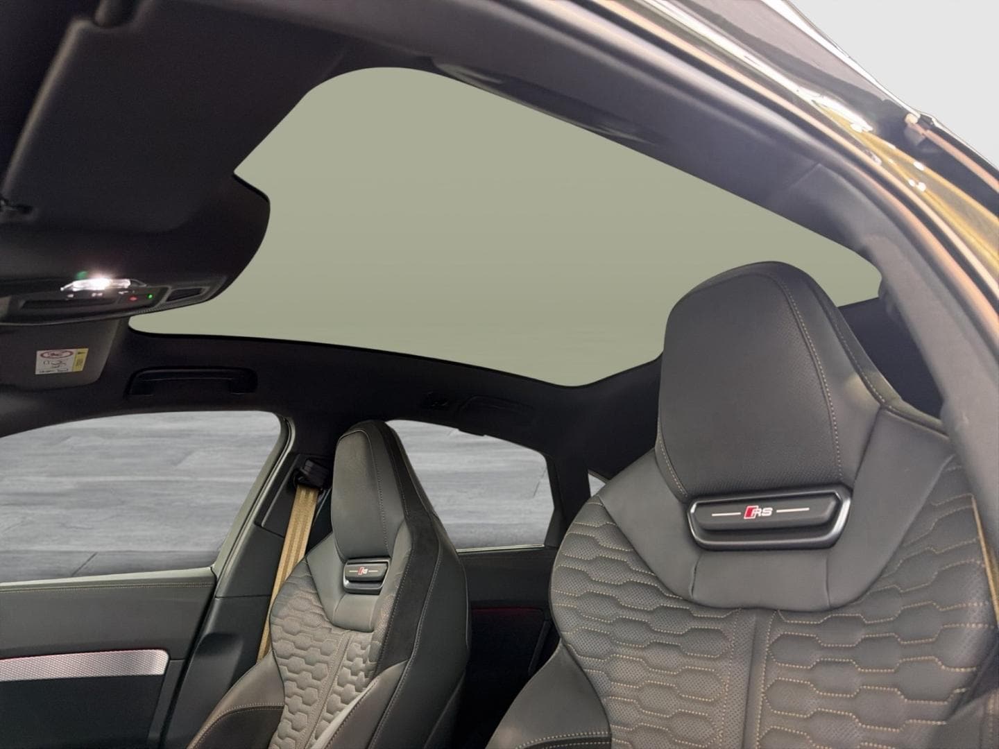 Bild über Audi RS 5 Limousine TFSI quattro 470 kW tiptronic - für weitere Informationen kontaktieren Sie den Audi Partner