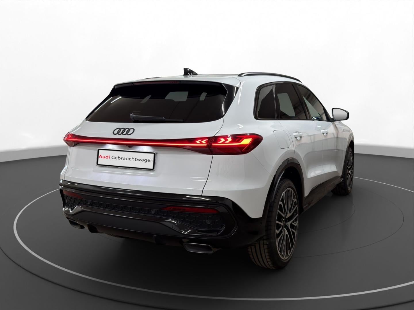 Bild über Audi Q5 SUV TFSI 150 kW S tronic - für weitere Informationen kontaktieren Sie den Audi Partner