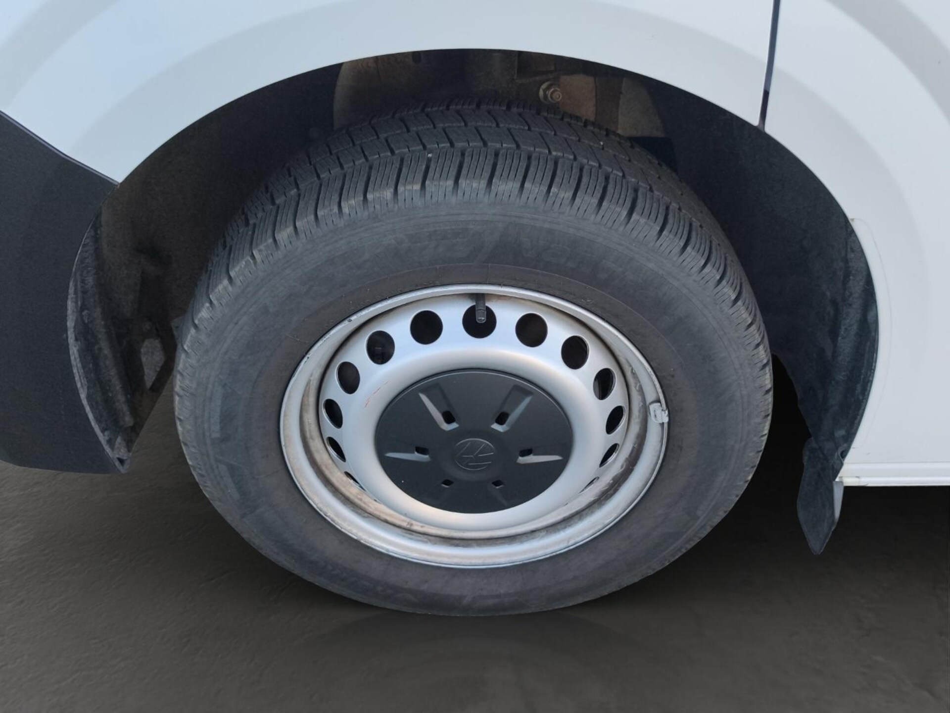 Volkswagen Transporter Kasten langer Radstand