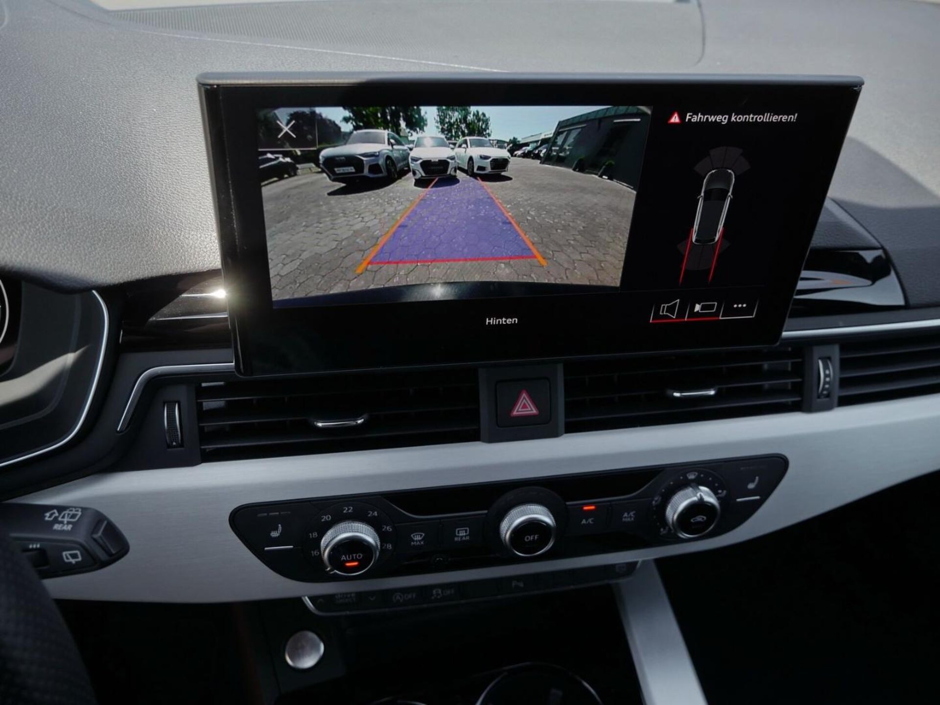 Audi A4 Avant S line
