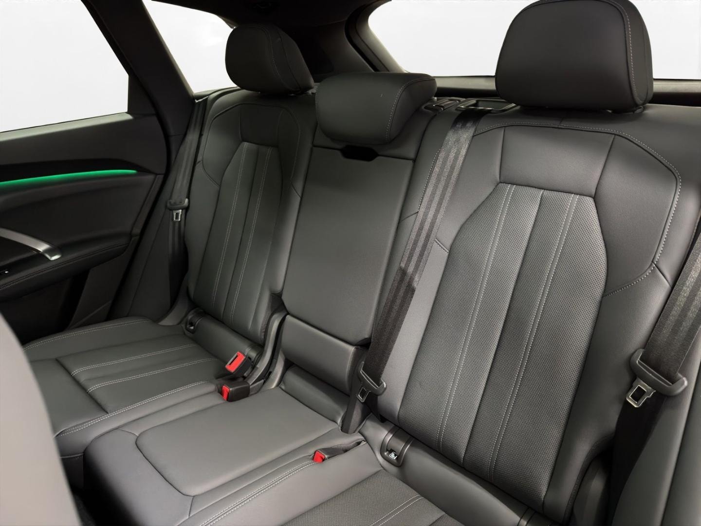 Bild über Audi Q5 SUV TFSI 150 kW S tronic - für weitere Informationen kontaktieren Sie den Audi Partner