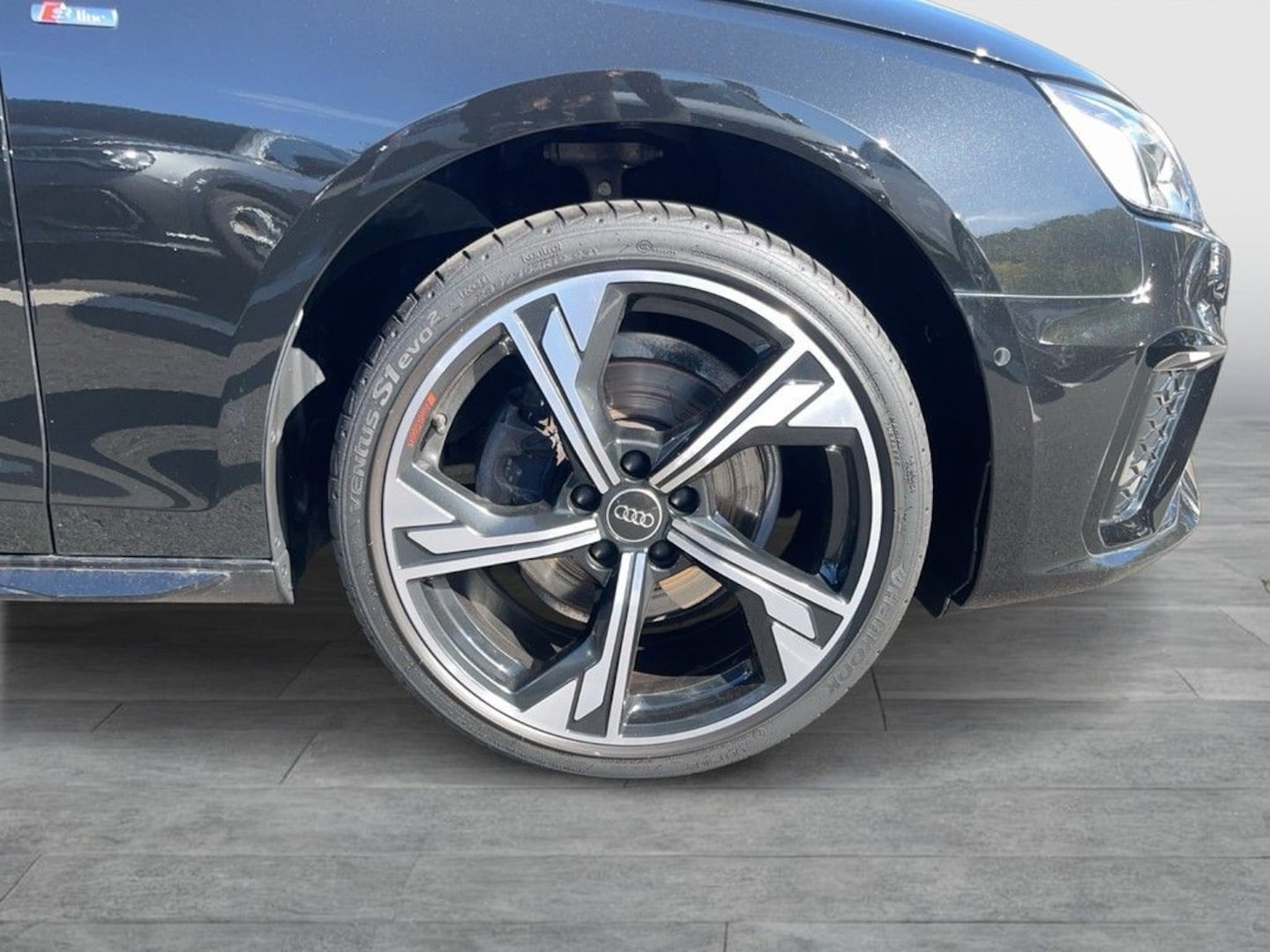 Bild über Audi A4 Avant g-tron S line 40 S tronic - für weitere Informationen kontaktieren Sie den Audi Partner