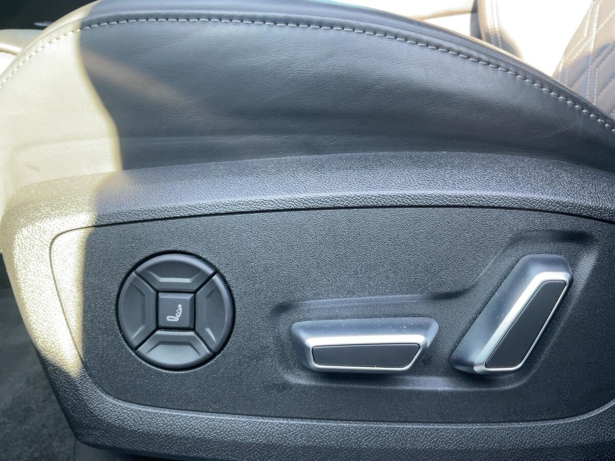 Image about Audi SQ6 SUV e-tron e-tron quattro