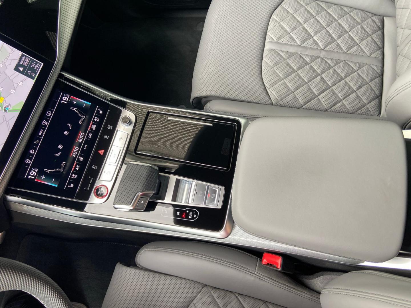 Image about Audi SQ8 SUV SQ8 SUV TFSI 373(507) kW(PS) tiptronic