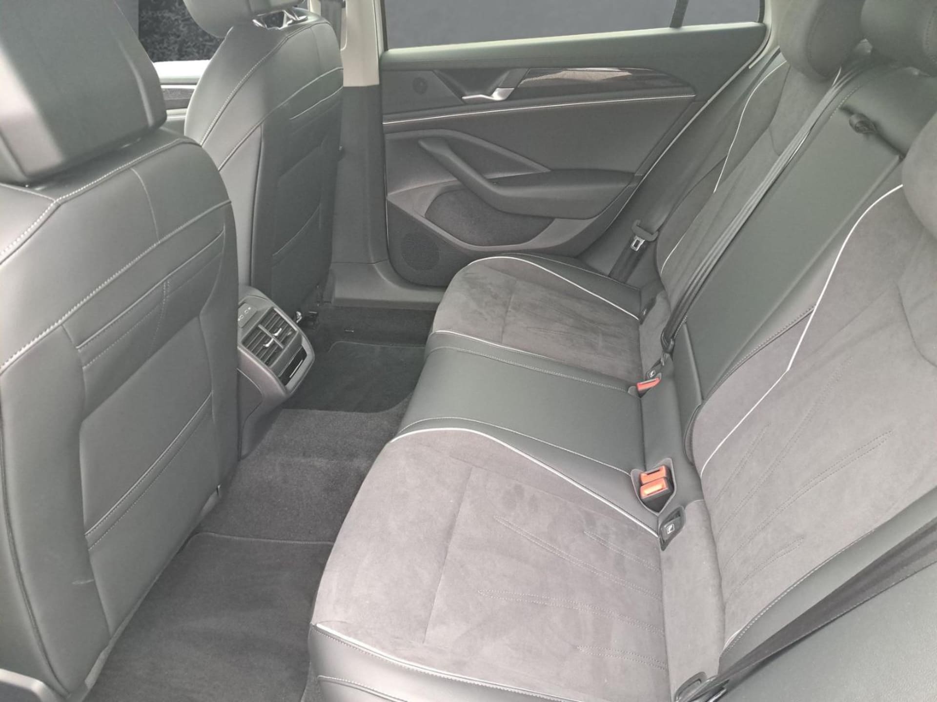 Volkswagen Passat Business