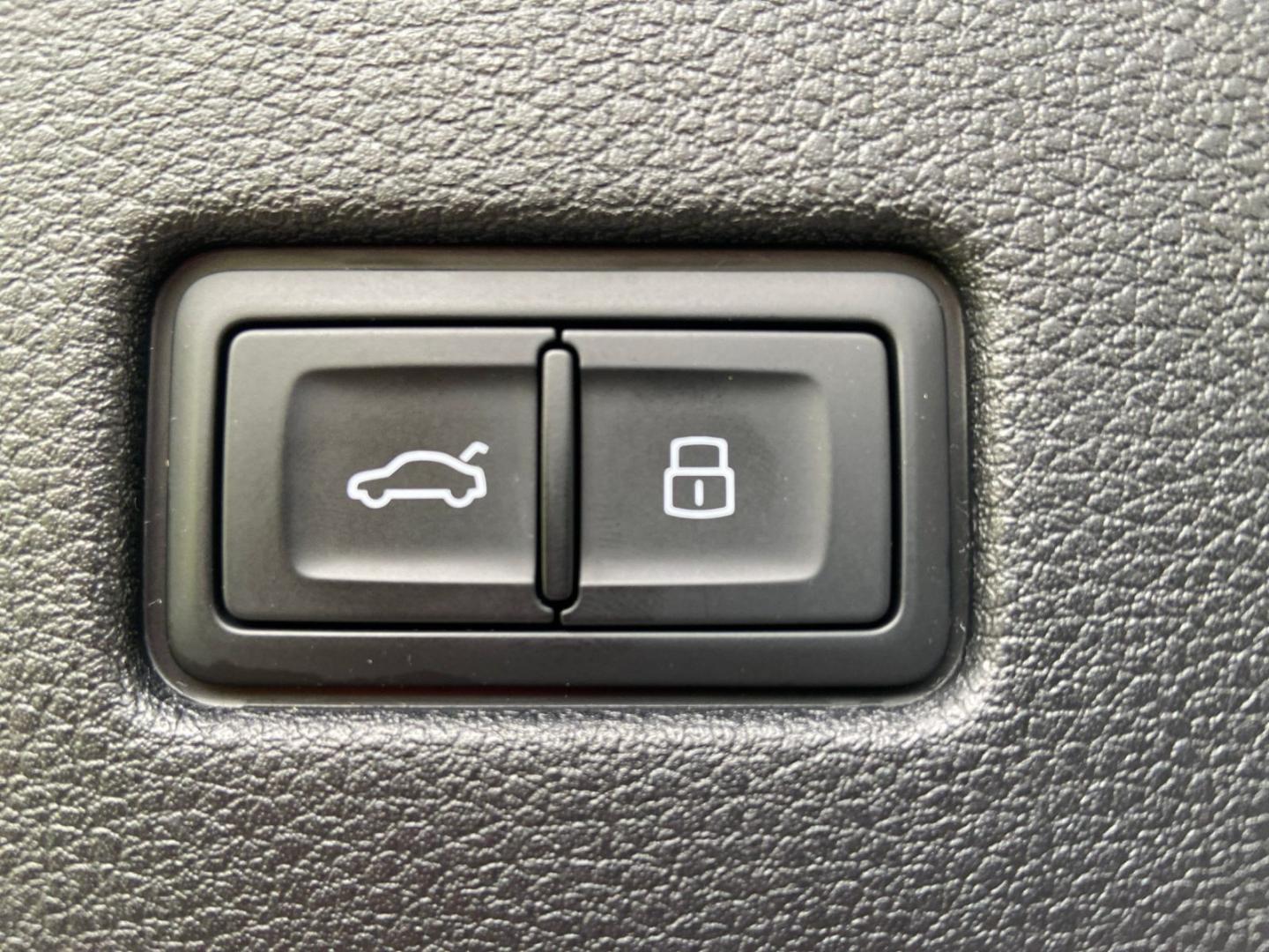 Image about Audi SQ8 SUV SQ8 SUV TFSI 373(507) kW(PS) tiptronic