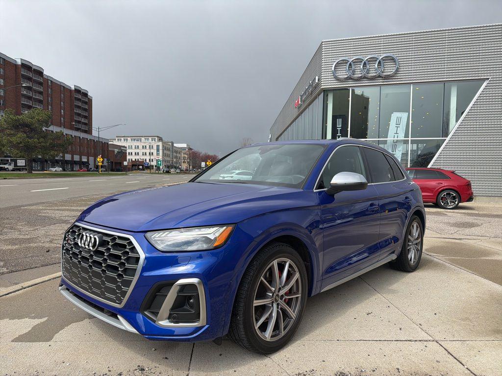 2023 Audi SQ5 Prestige's photo