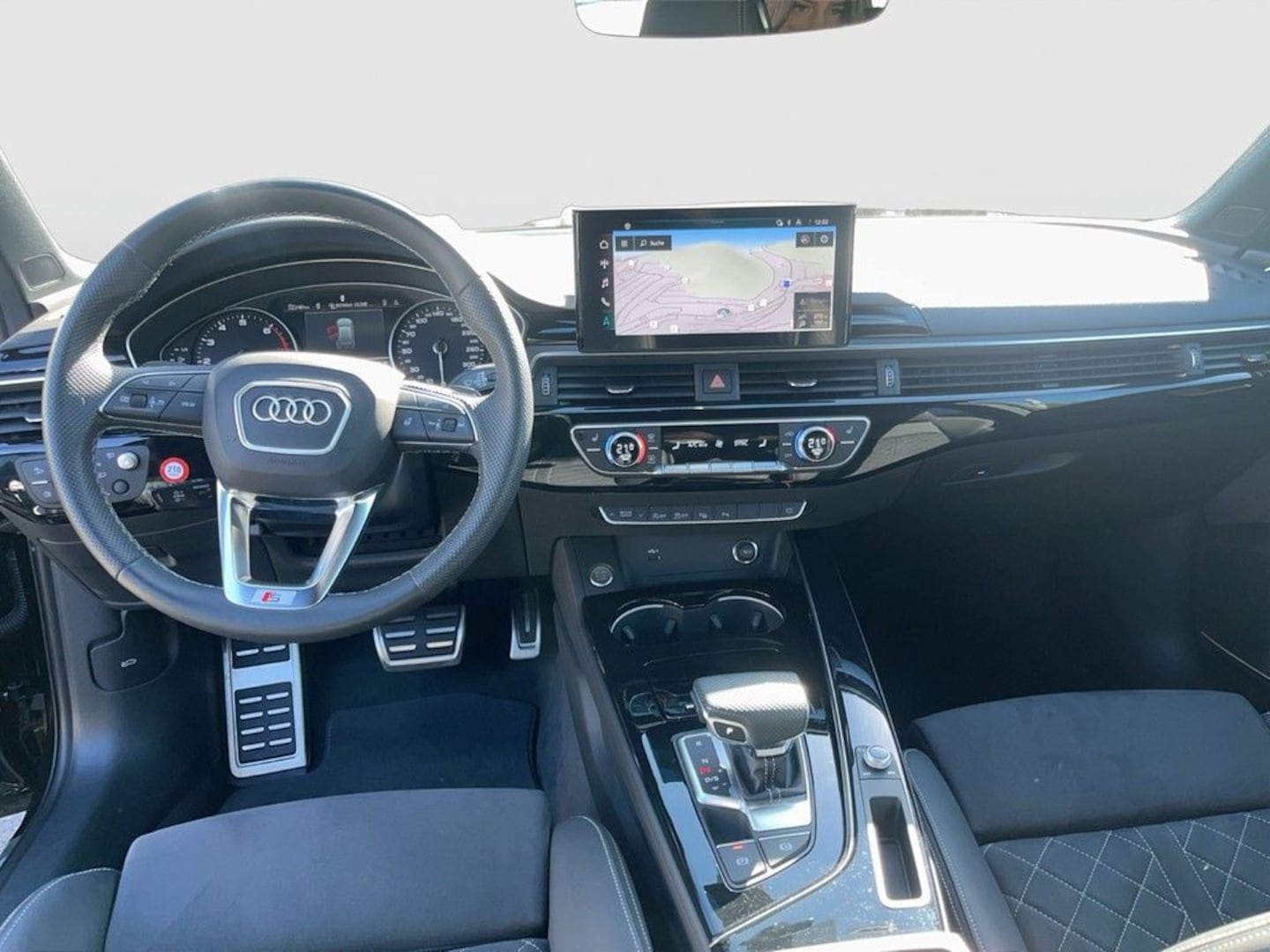Bild über Audi A4 Avant g-tron S line 40 S tronic - für weitere Informationen kontaktieren Sie den Audi Partner