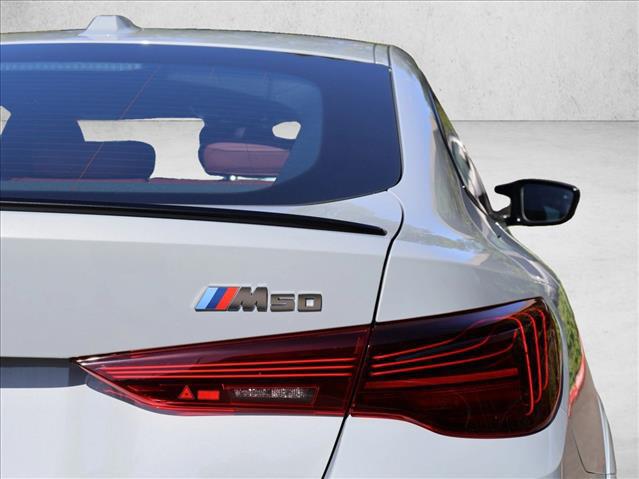 2025 BMW i4 M50 - Photo 8