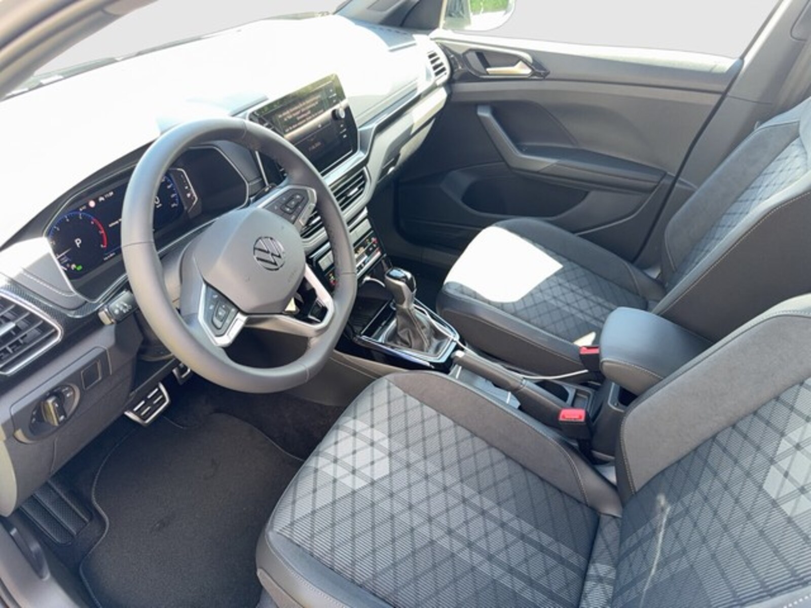 Volkswagen T-Cross – Bild 8