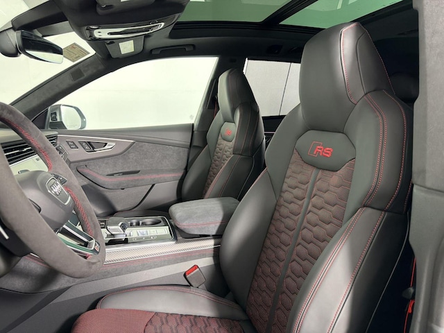 2026 Audi RS Q8 SUV performance