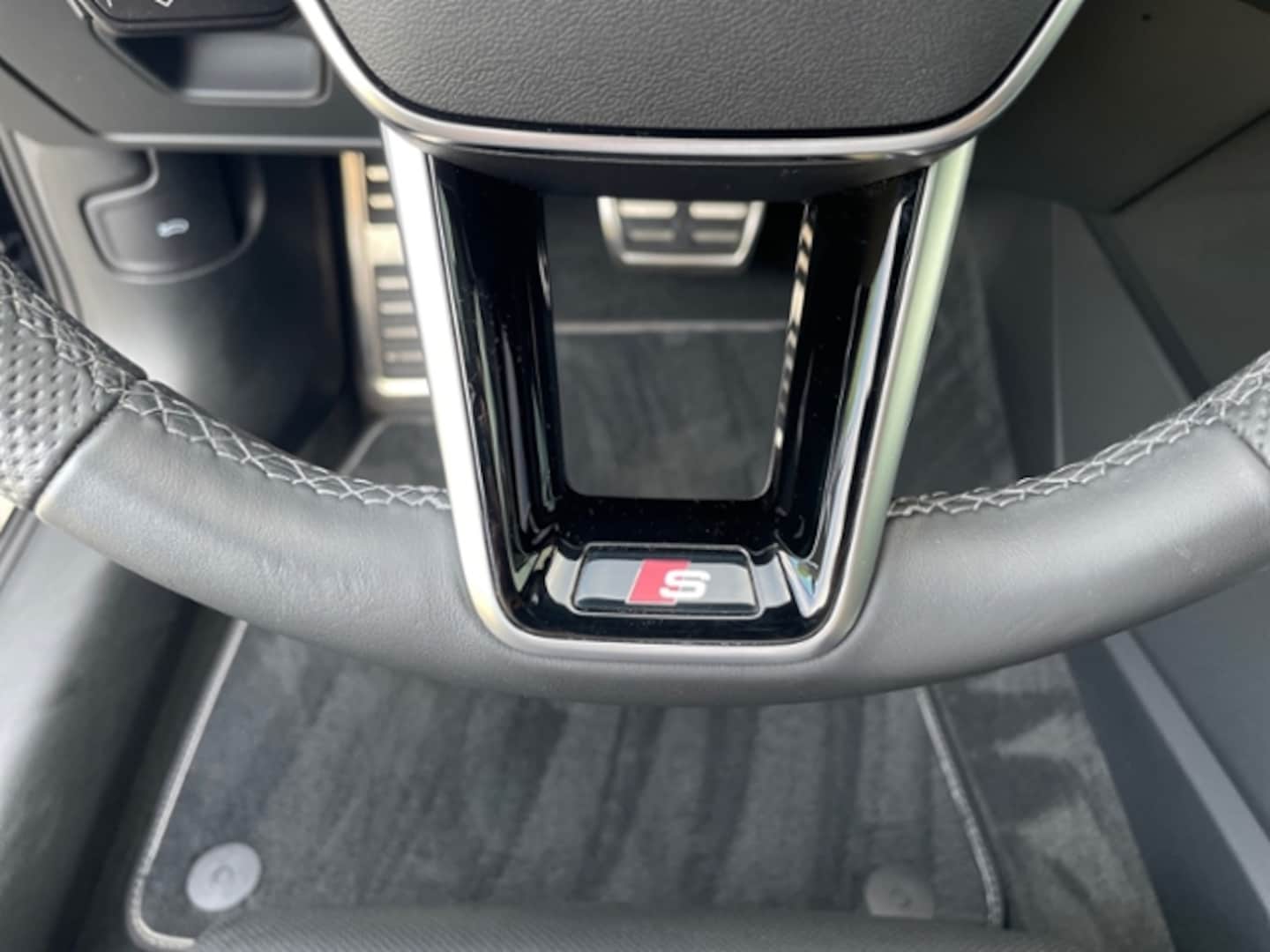 Bild über Audi S6 Avant TDI quattro tiptronic - für weitere Informationen kontaktieren Sie den Audi Partner