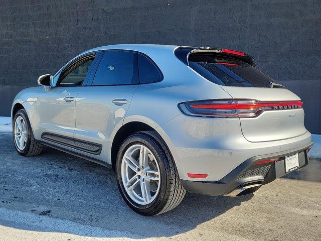 2025 Porsche Macan