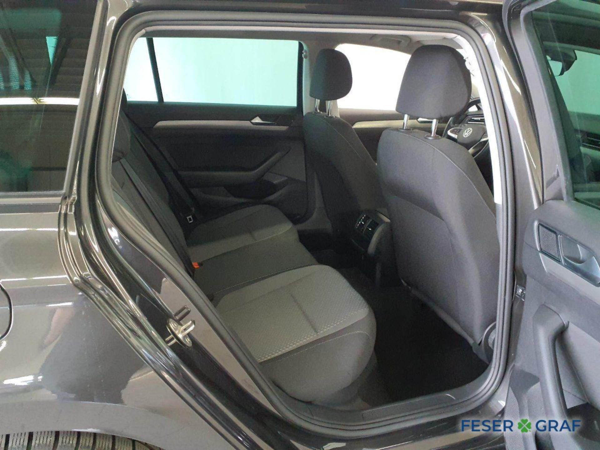 Volkswagen Passat Variant Basis-Modell