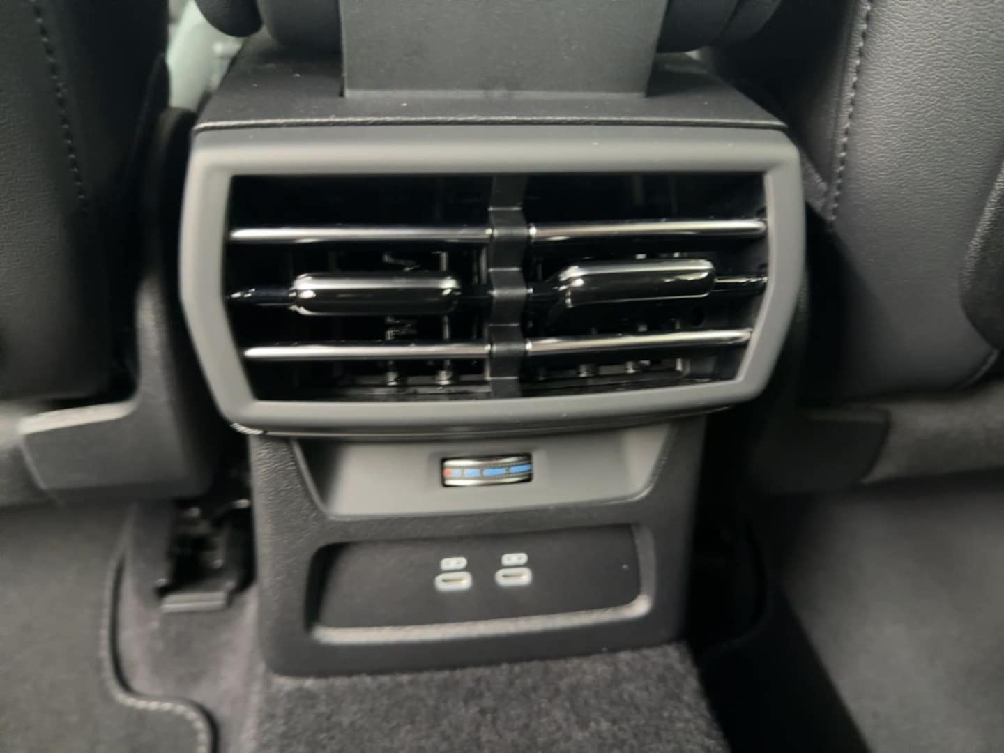 Bild über Audi A3 Sportback TFSI 110 kW S tronic - für weitere Informationen kontaktieren Sie den Audi Partner