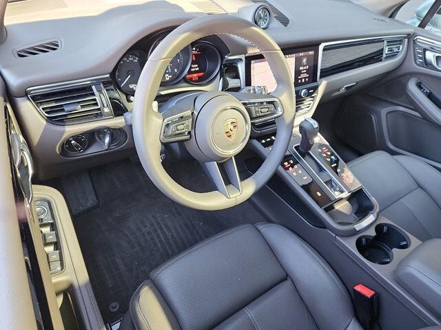 2025 Porsche Macan