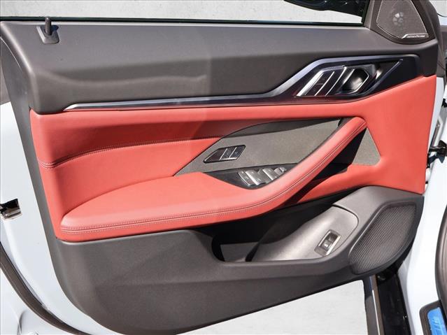 2025 BMW i4 M50 - Photo 12