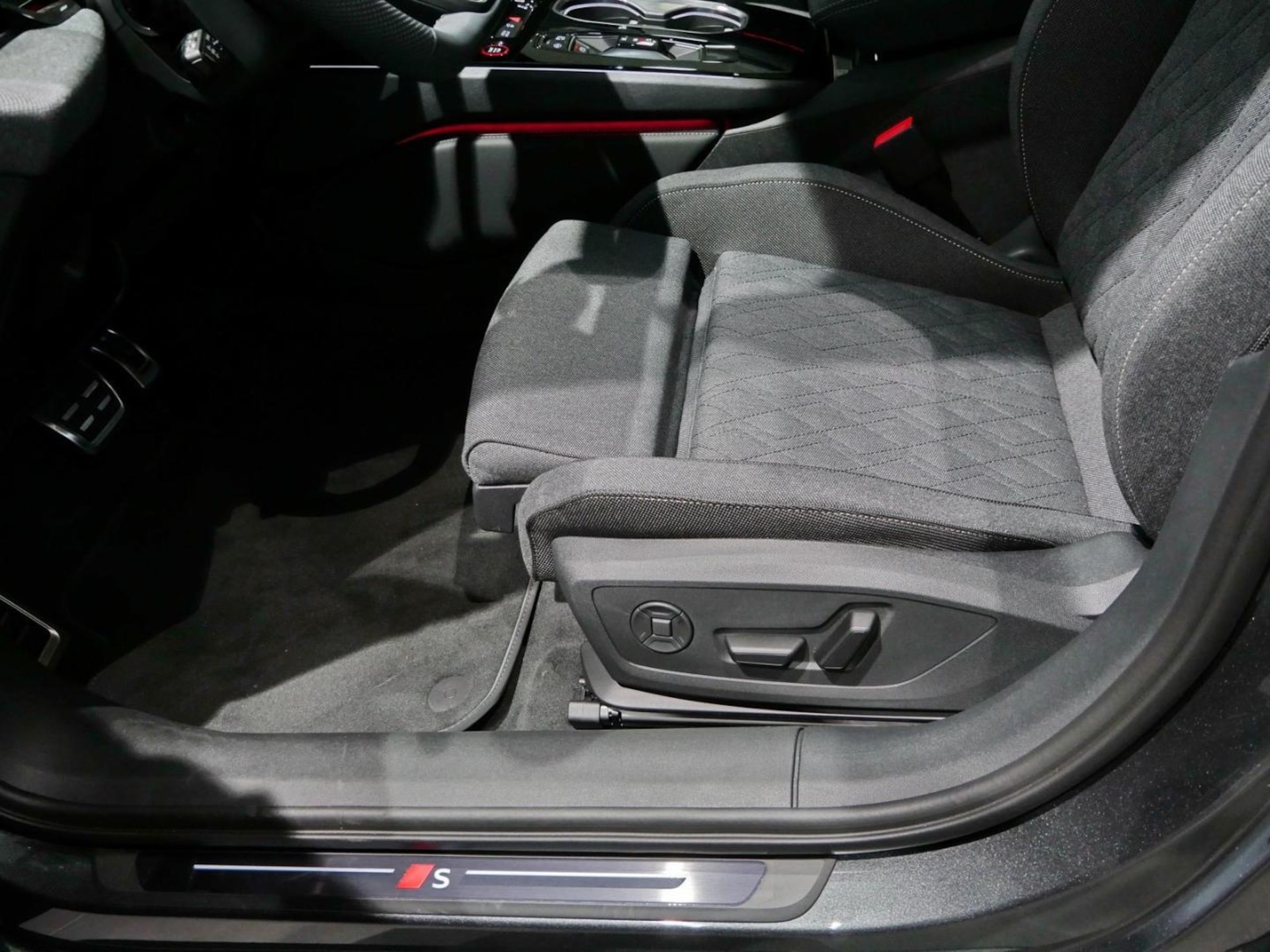 Audi A6 Limousine e-hybrid edition one