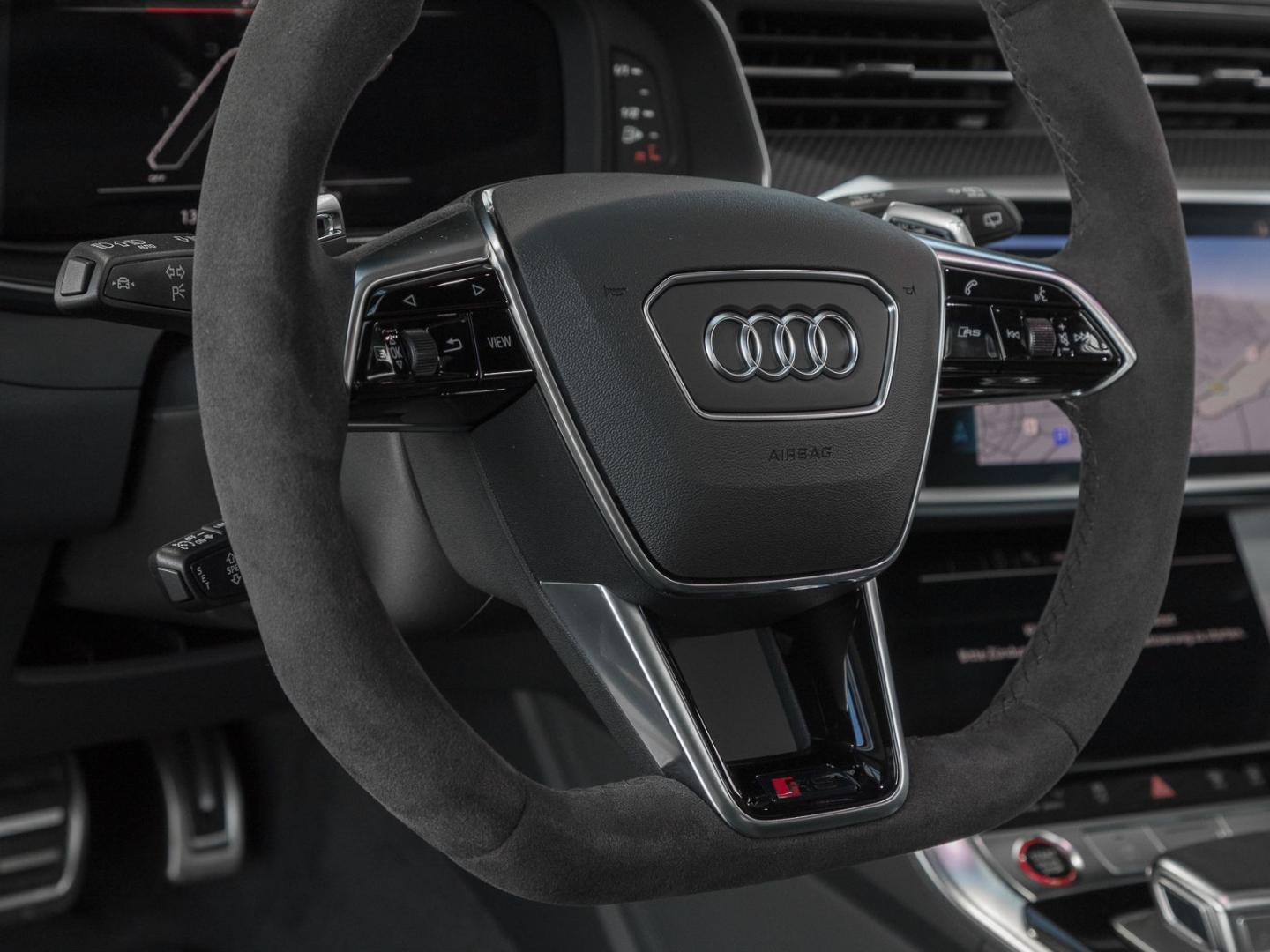 Image about Audi RS 6 Avant performance quattro tiptronic