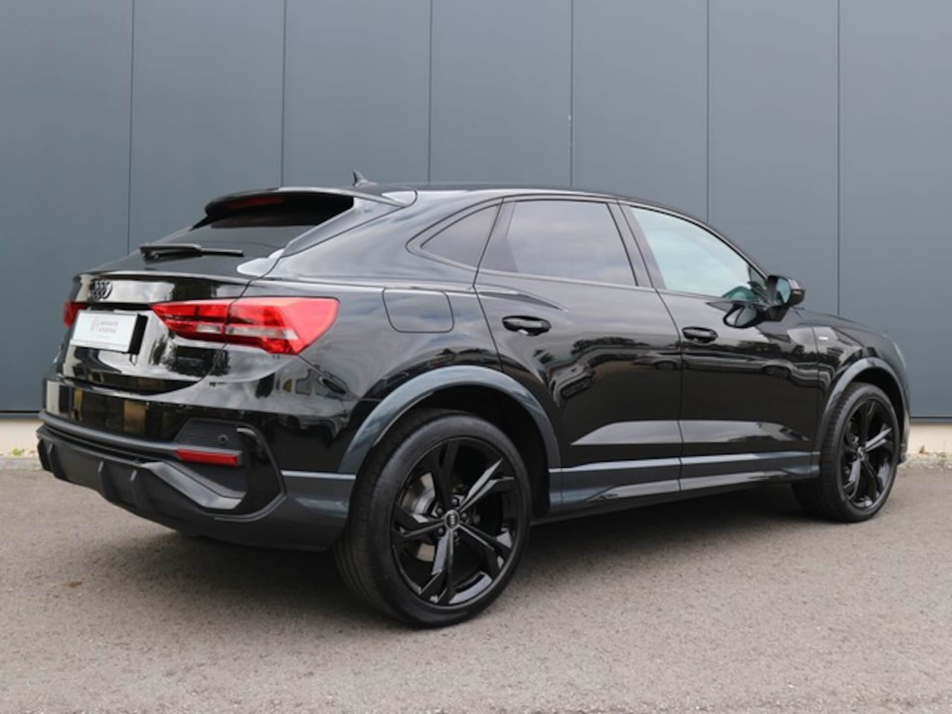 Audi Q3 Sportback S line
