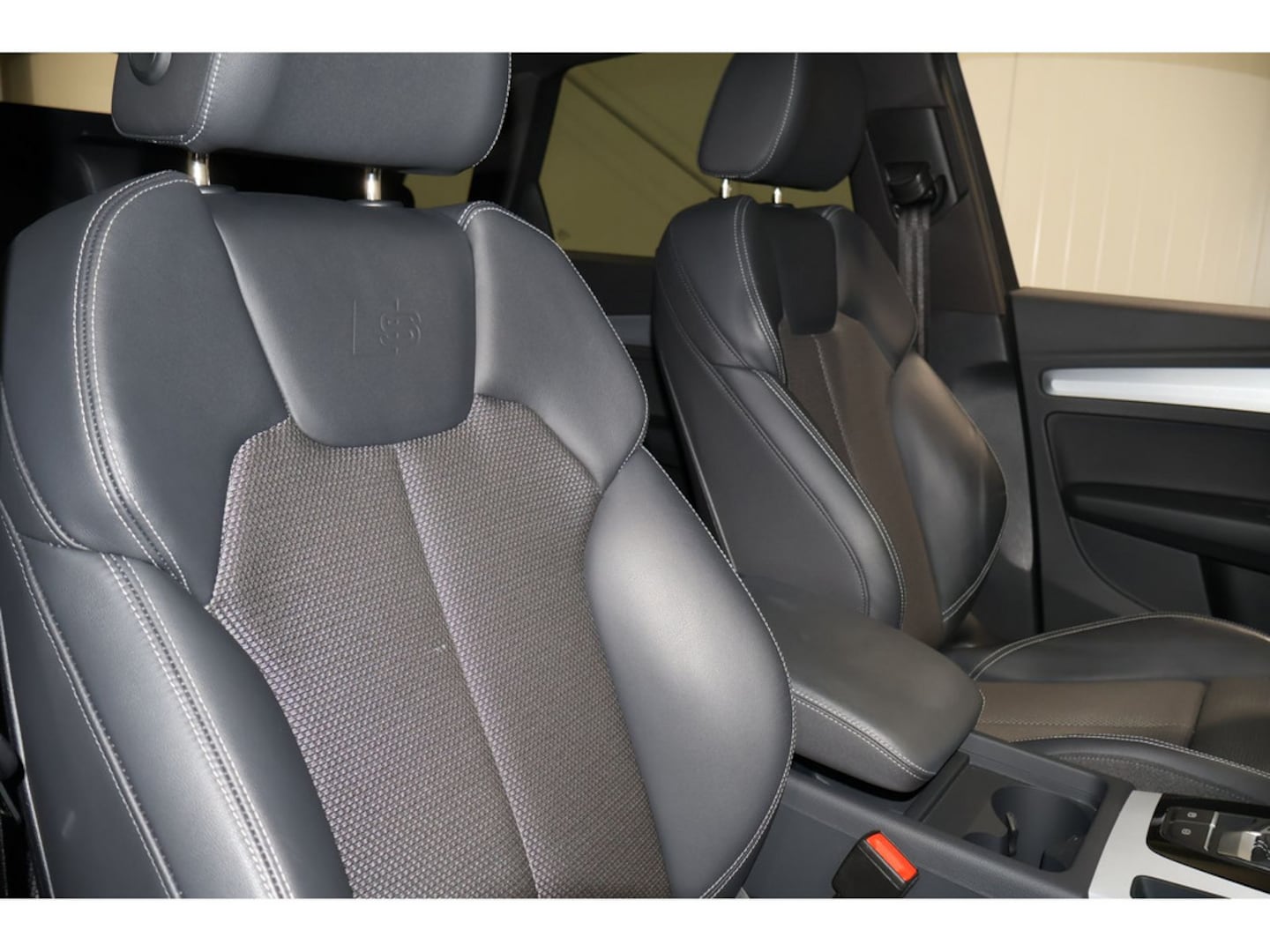 Bild über Audi Q5 40 TFSI quattro S tronic - für weitere Informationen kontaktieren Sie den Audi Partner