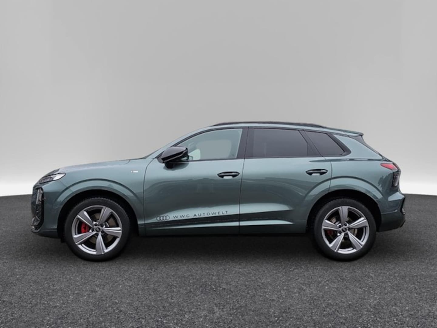Bild über Audi Q3 SUV TFSI quattro 195 kW S tronic - für weitere Informationen kontaktieren Sie den Audi Partner