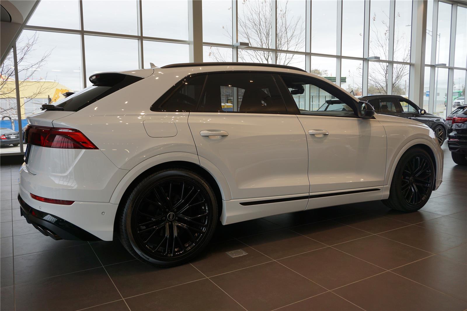 2026 Audi SQ8 Premium Plus - Photo 4