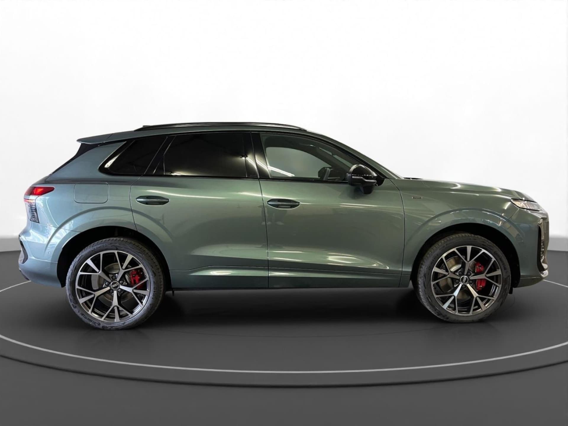 Audi Q3 SUV e-hybrid