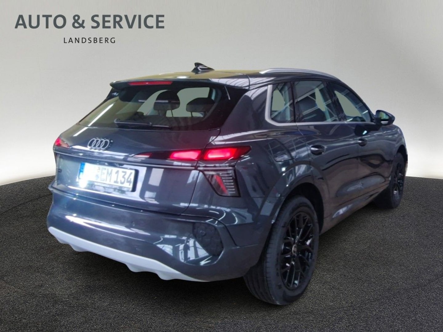 Bild über Audi Q3 SUV TFSI 110 kW S tronic - für weitere Informationen kontaktieren Sie den Audi Partner