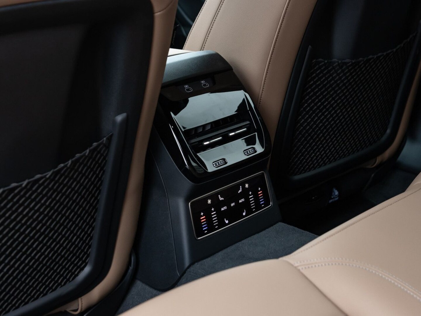 Bild über Audi A6 Avant TDI quattro 150 kW S tronic - für weitere Informationen kontaktieren Sie den Audi Partner