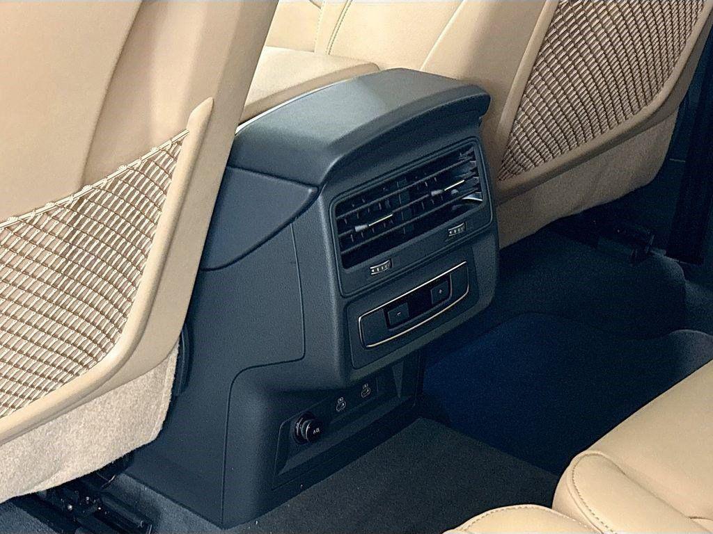 2025 Audi Q7 Premium Plus - Photo 16