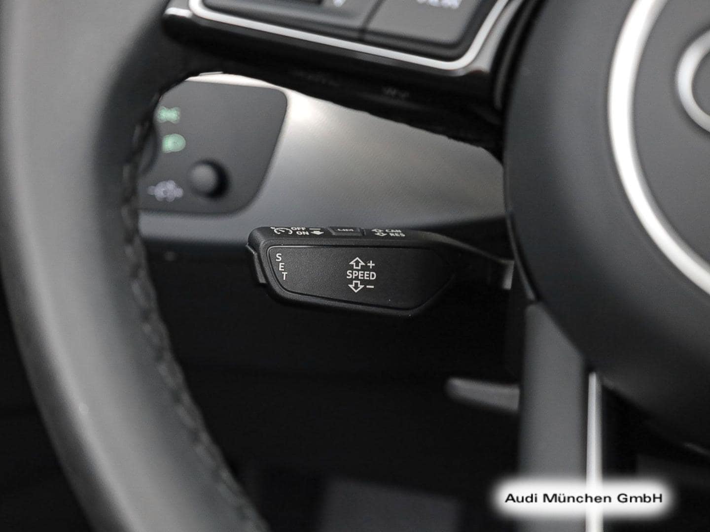 Bild über Audi A5 Cabriolet S line 40 TFSI S tronic - für weitere Informationen kontaktieren Sie den Audi Partner
