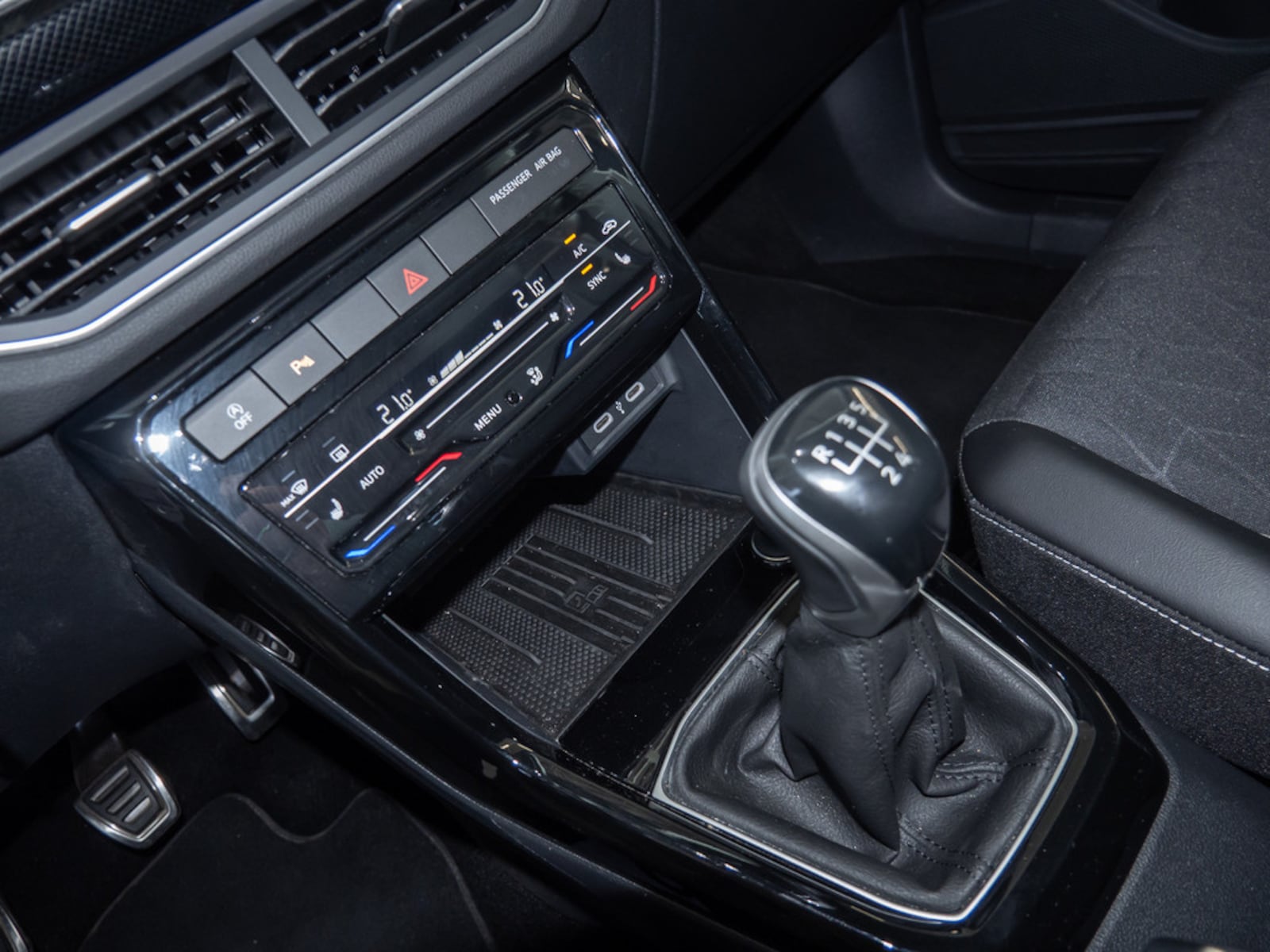 Volkswagen T-Cross – Bild 16