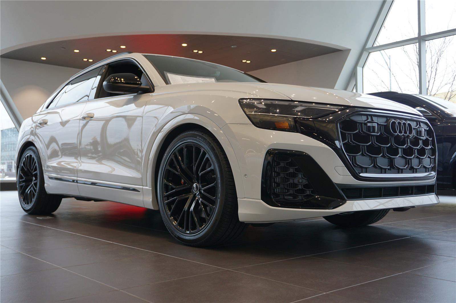 2026 Audi SQ8 Premium Plus - Photo 2