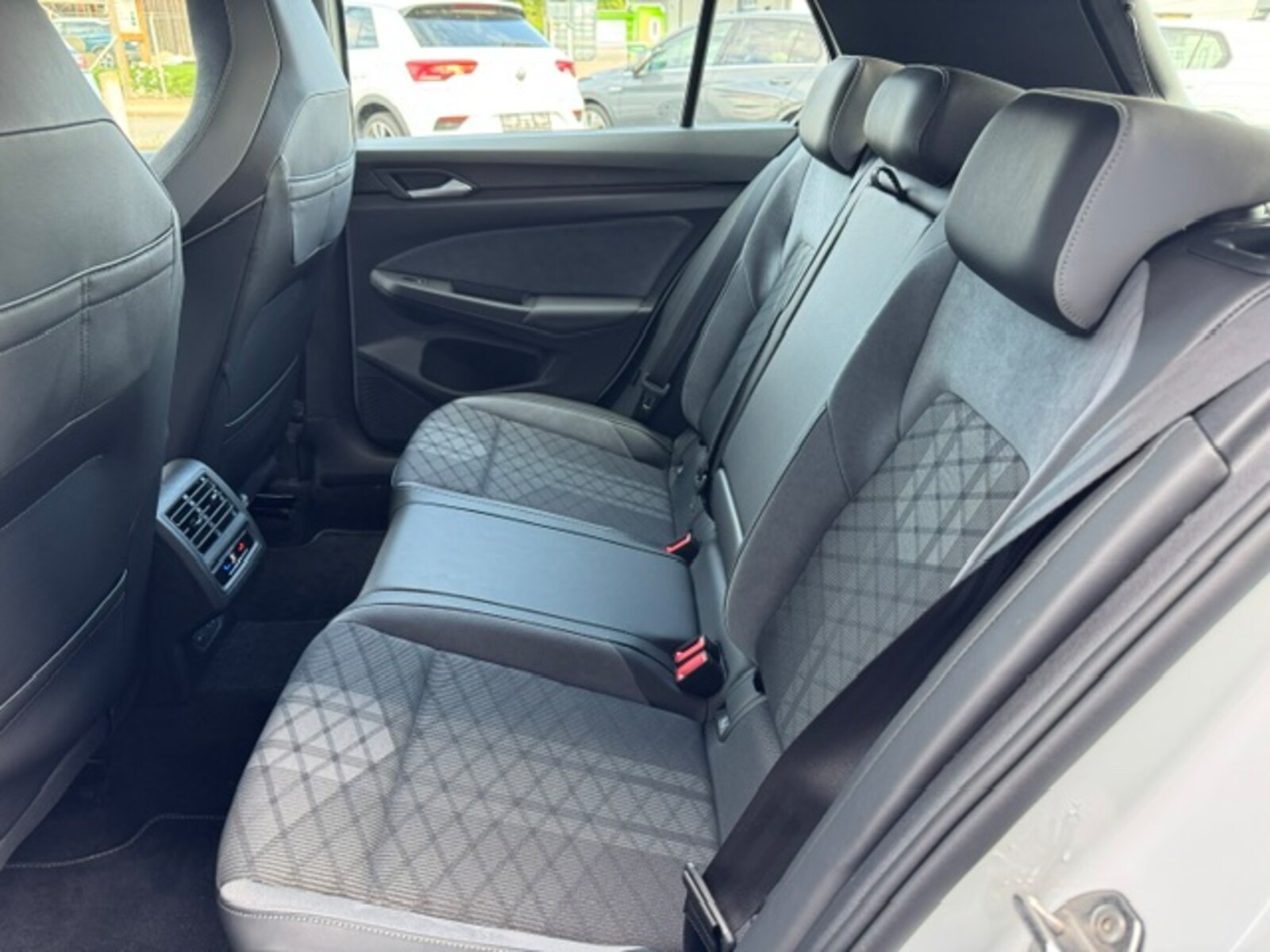 Volkswagen Golf – Bild 8