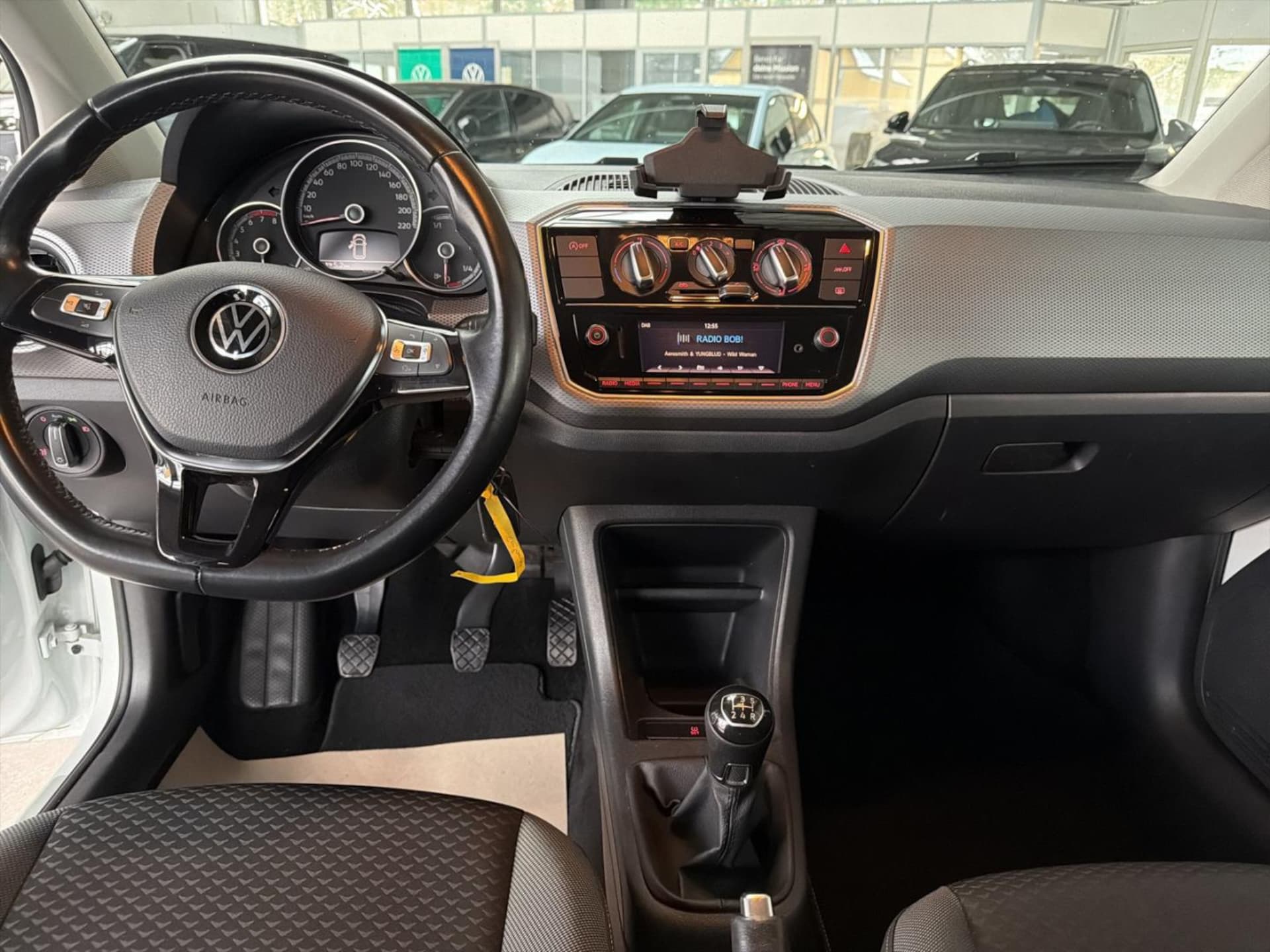 Volkswagen up! ACTIVE